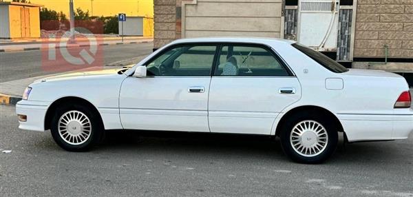 تويوتا كراون 2000 للبيع في العراق - الزبير